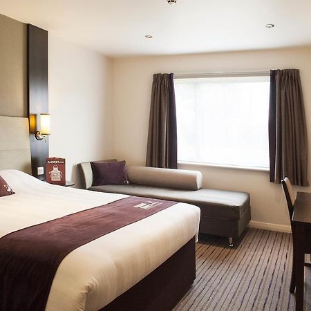 Premier Inn Harlow Exterior photo